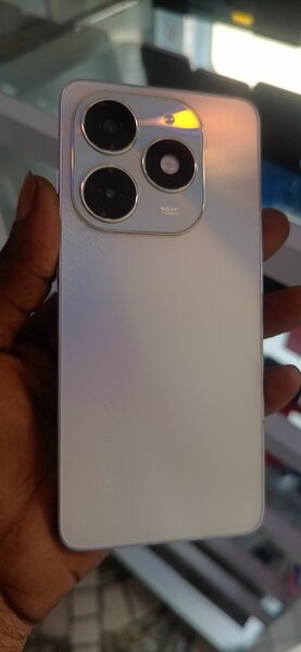 Tecno spark 20