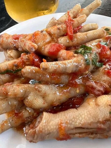 Ignames frits+Pattes de poulet