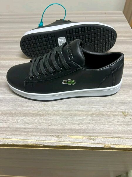 Adjame. Leve