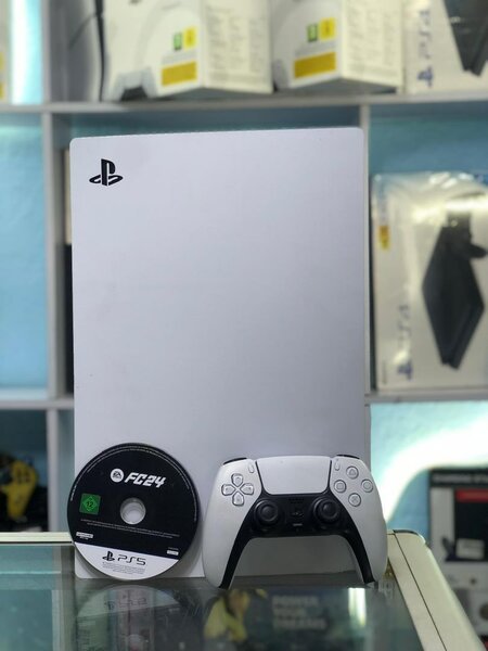 PS5 STANDARD +1CD au choix