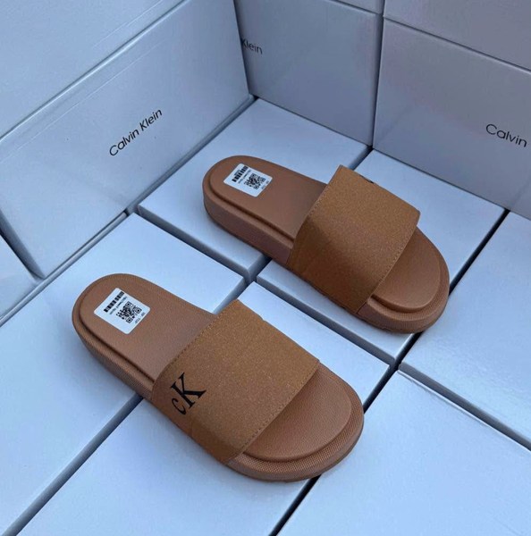 Claquettes confortables unisexes