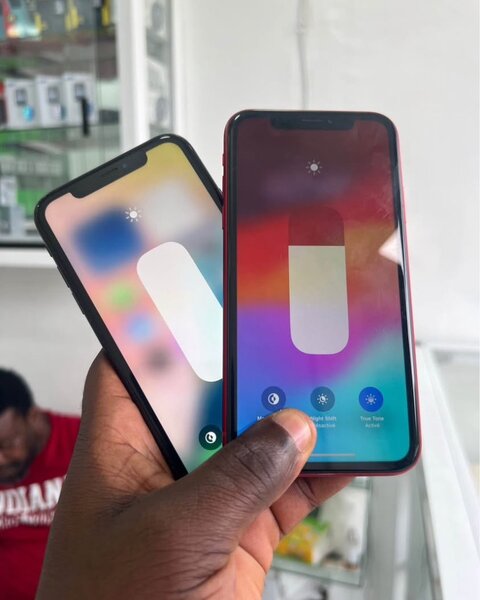 iPhone XR neuf 64gb