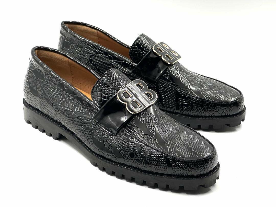 Dress shoes