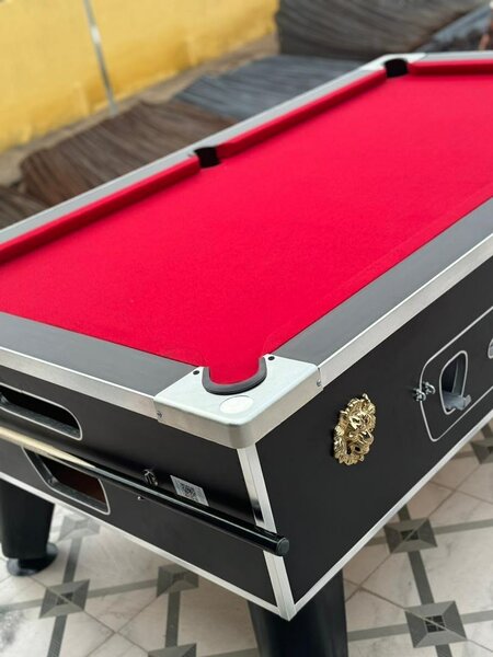 Snooker board
