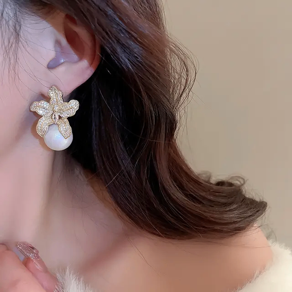 Pearl earring