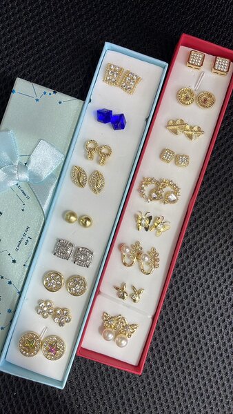 Earrings set