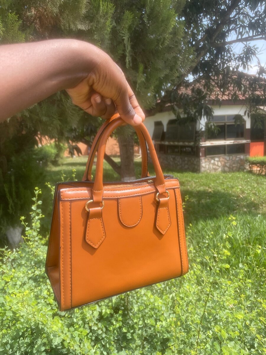 Leather bag