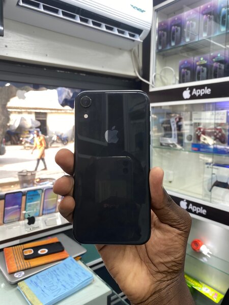 iPhone XR