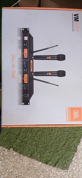 JBL WIRELESS MICROPHONE