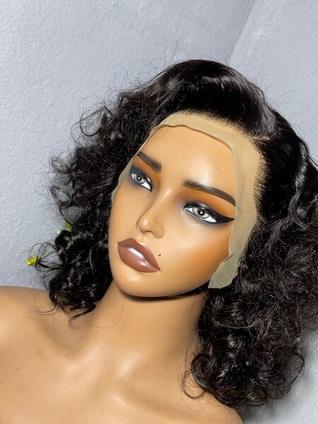 Bouncy wig