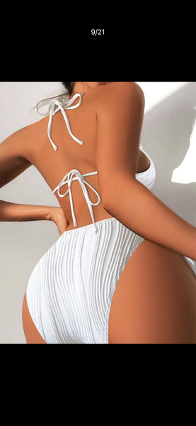 Bikini/ swimwear