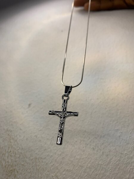 Male necklaces