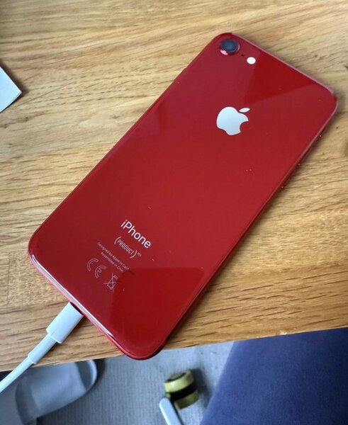 Apple iPhone 8.