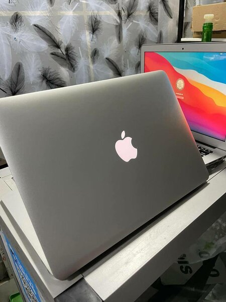 MacBook Pro Argent Puissant