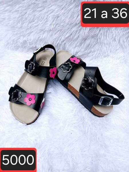 Sandales enfant motifs floraux