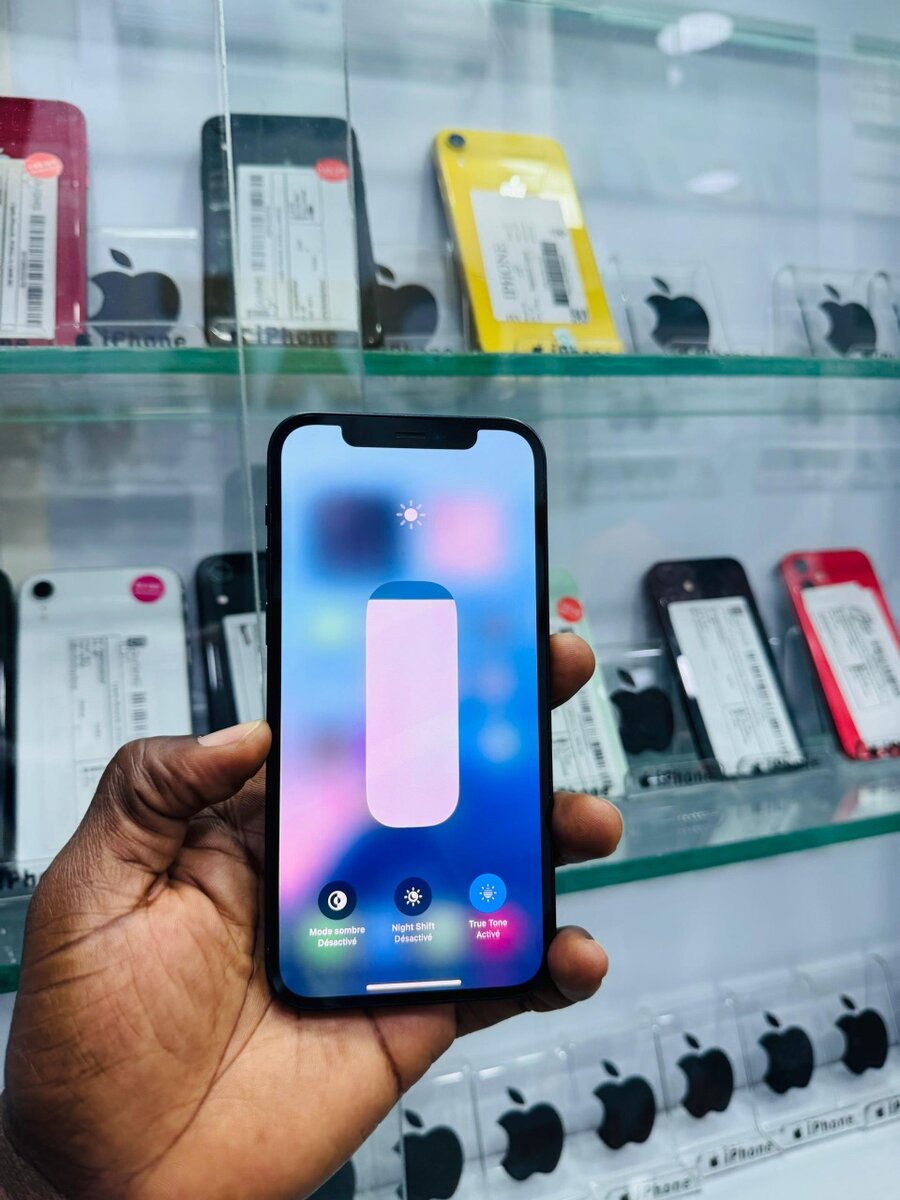iPhone 12 simple 64Go Casi neu