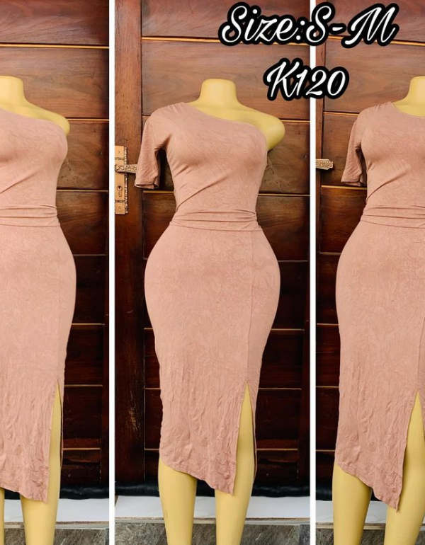 Robe rose