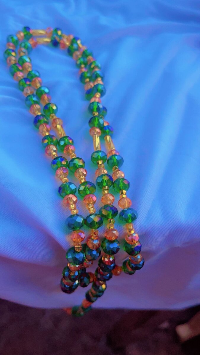 Waist bead