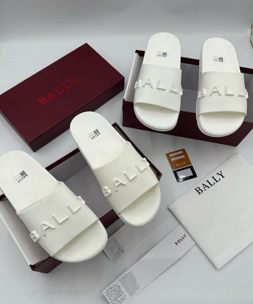 Fashion slippers