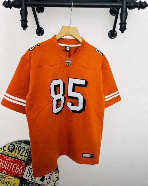 T-shirt with number