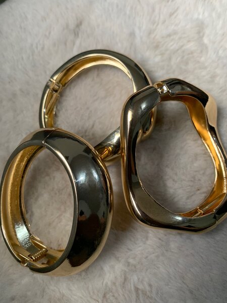 Chunky bangles
