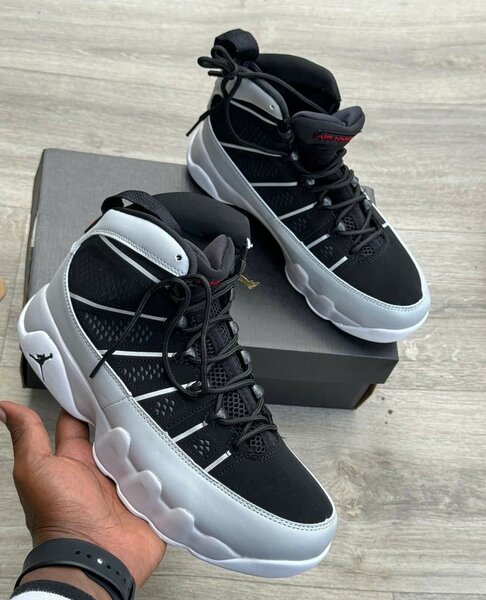 Jordan Sneakers