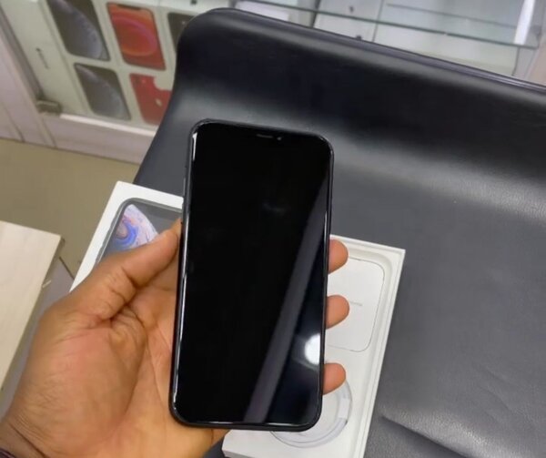 IPHONE XR 128gb