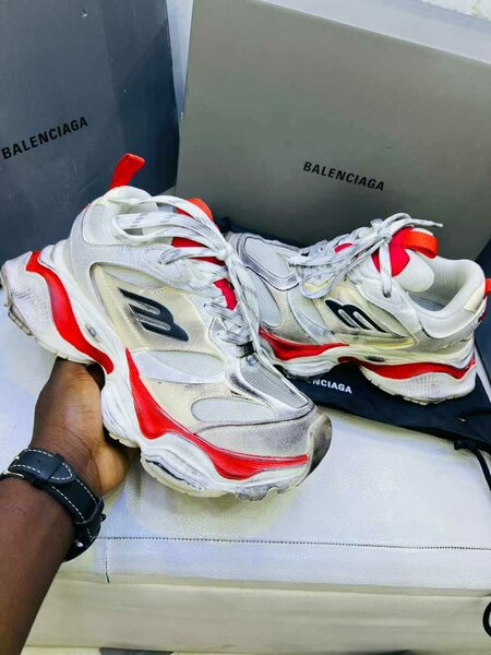 Dior sneakers