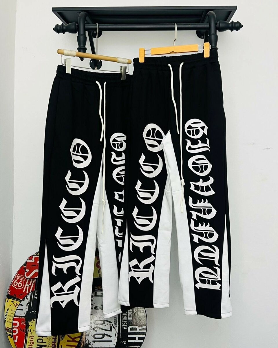 JOGGERS
