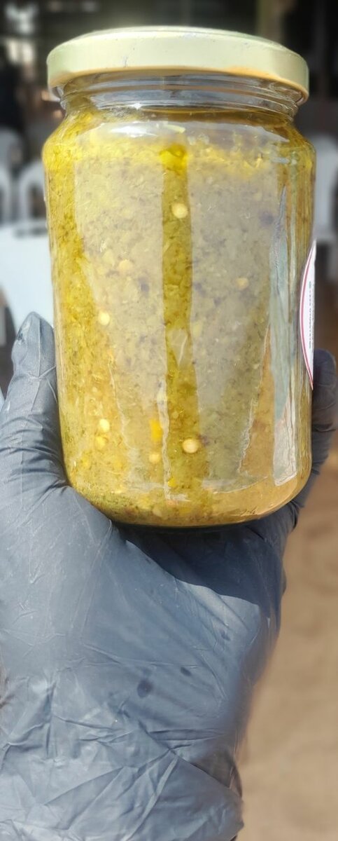 Pâte de piment épicée en pot