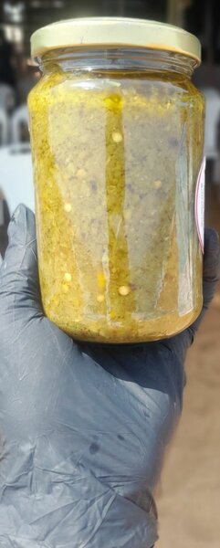 Pâte de piment épicée en pot