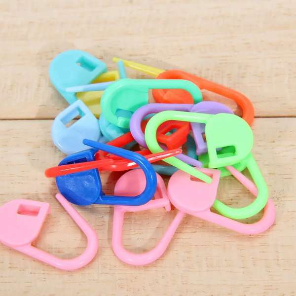 16 hook crochet set