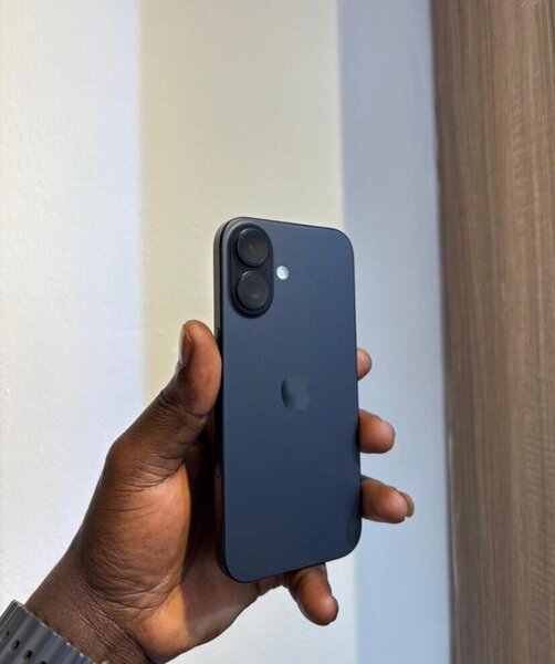 iPhone 16