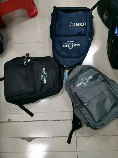 Sacs à dos élégants unisexes
