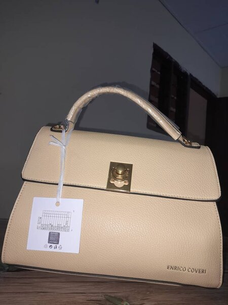 Sac à main Enrico Coveri élégant