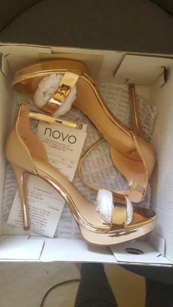 HEELS