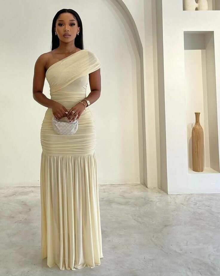 Robe Épaule Dénudée Élégante
