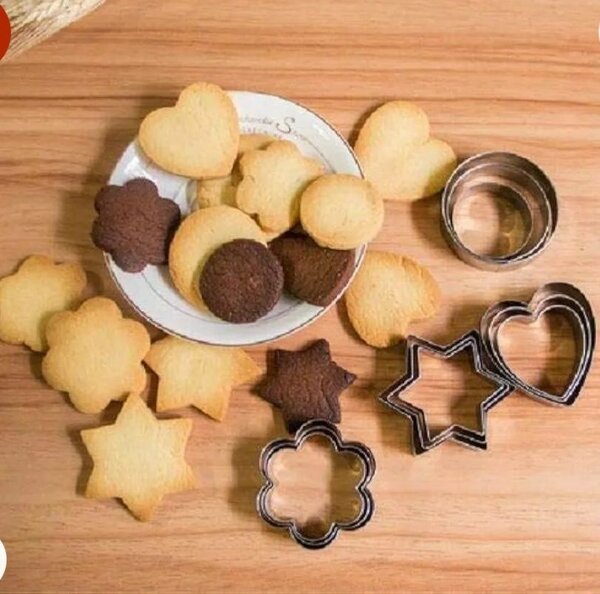 Moules à biscuit pour faire des formes.