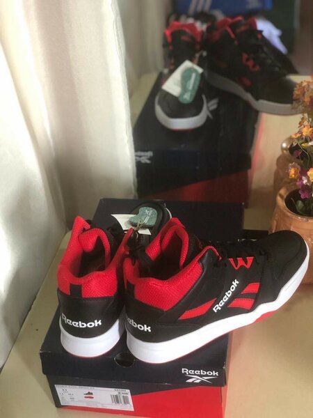 REEBOK