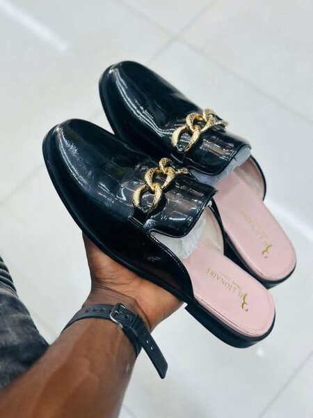 Half shoes