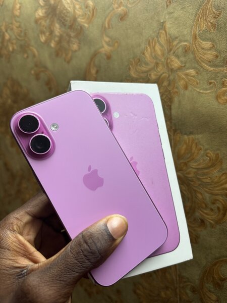 iPhone 16 128giga Quasi neuf