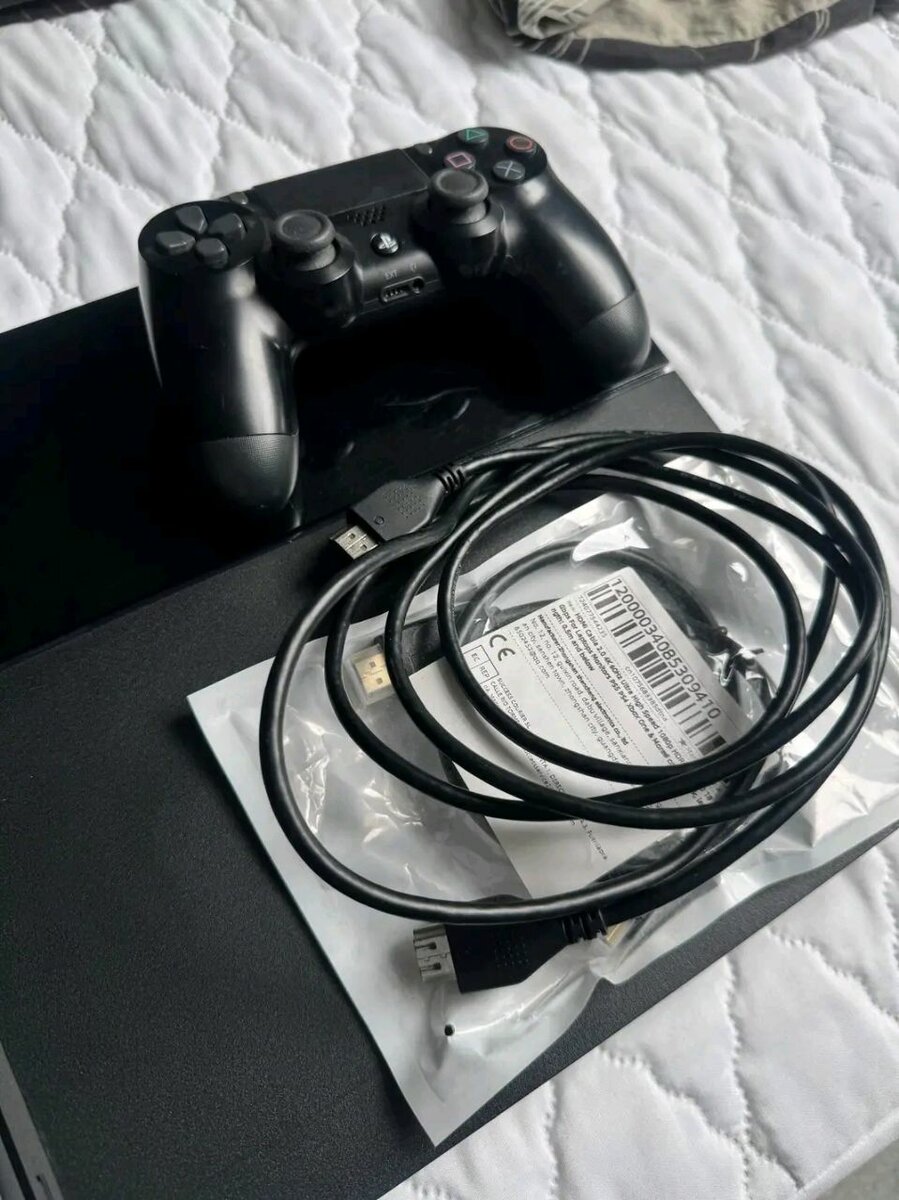 Console Sony PS4 avec Manettes
