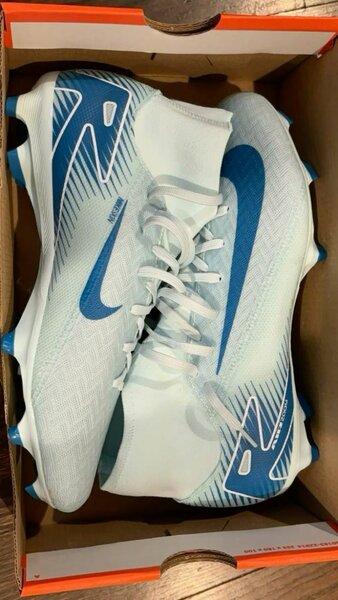 AIR FOOTBALL BOOTS