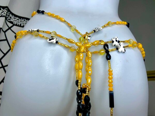 Waist beads