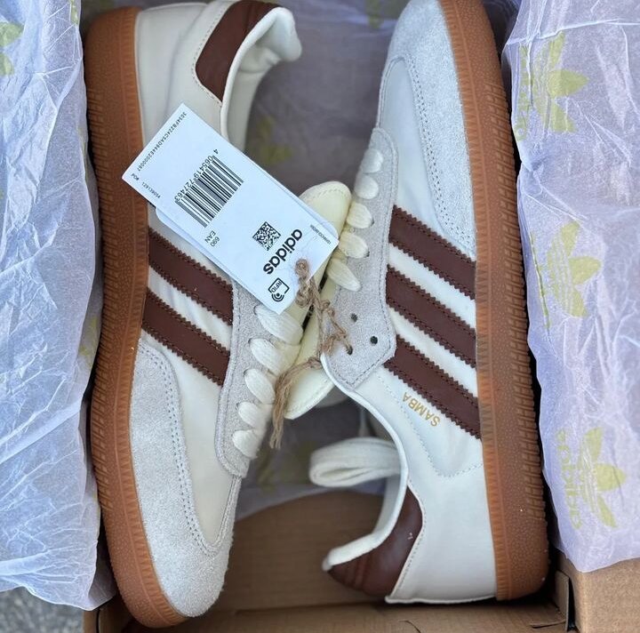 Men's sneakers
