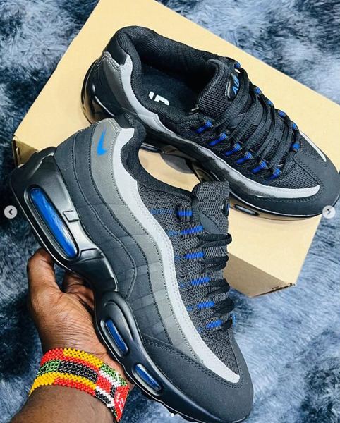 Men's sneaker