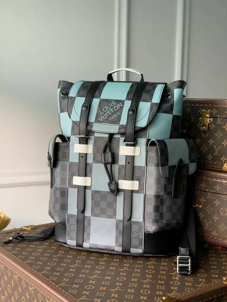 LUIS VUITTON CHRISTOPHER