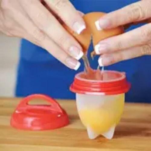 4 cuisseurs à œufs en silicone
