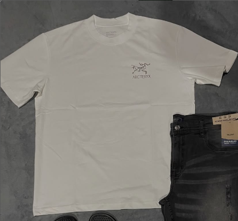 white t-shirt