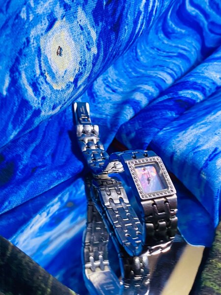 LADIES WATCH